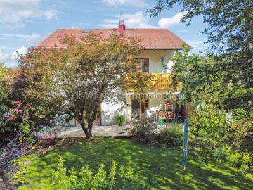 Nicht Einfamilienhaus – “Meinfamilienhaus” mit Traumgarten!, 84051 Essenbach, Einfamilienhaus